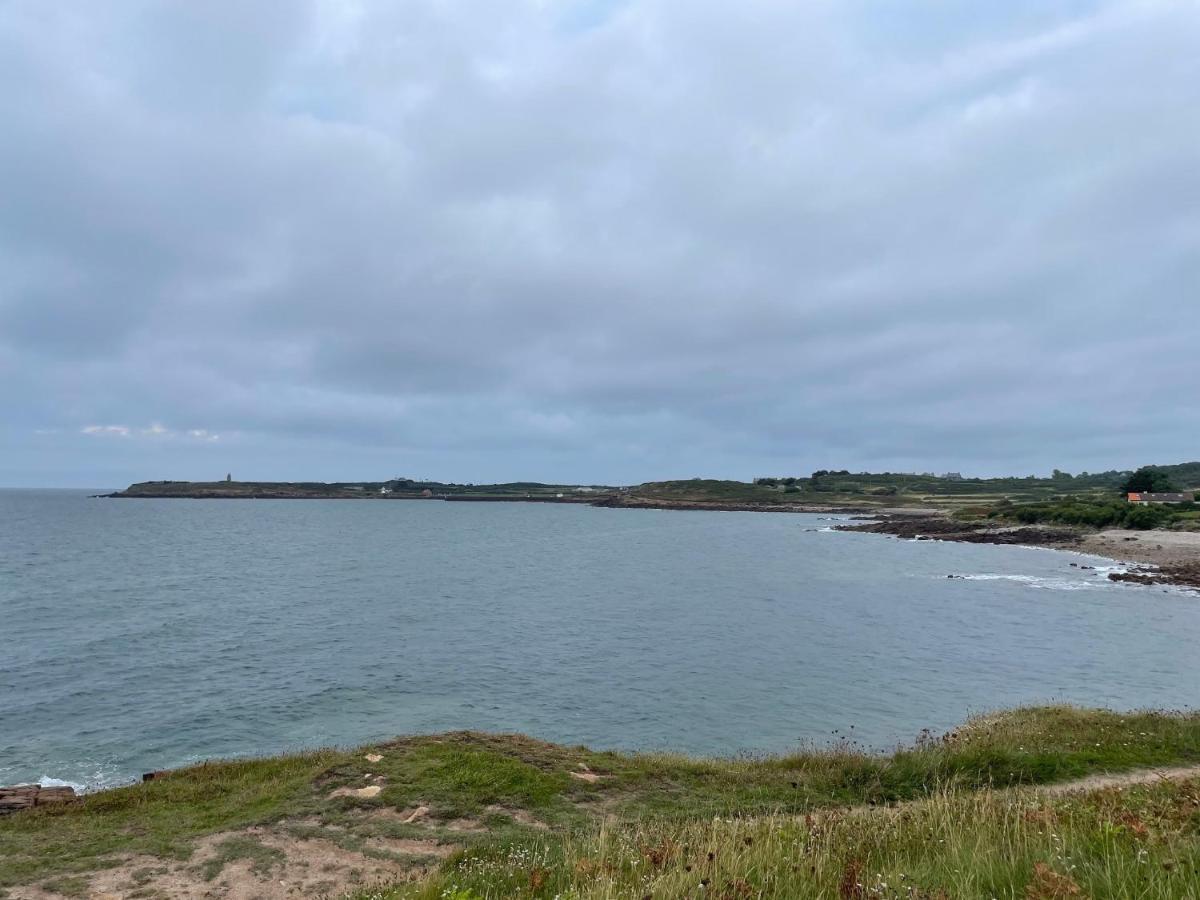 Au Petit Brick - Cosy Beachfront House Holiday home Maupertus-sur-Mer